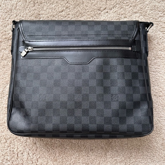 Authentic LV Graphite Messenger Bag OBO - Picture 2 of 10